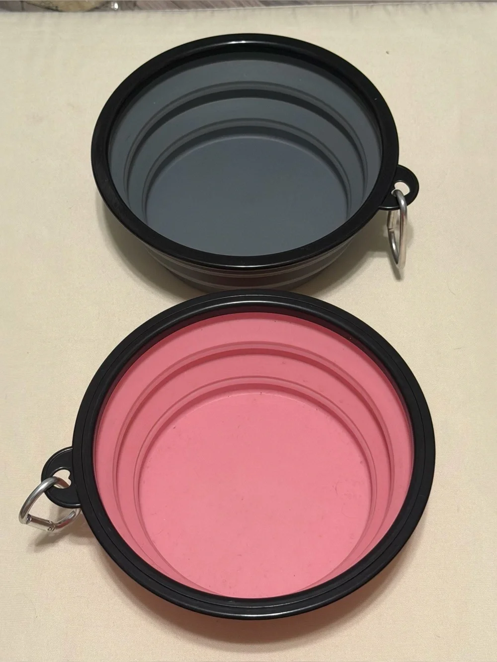 Collapsible Silicone Dog Travel Bowls in Pink & Grey with Pink Floral Dog Leash